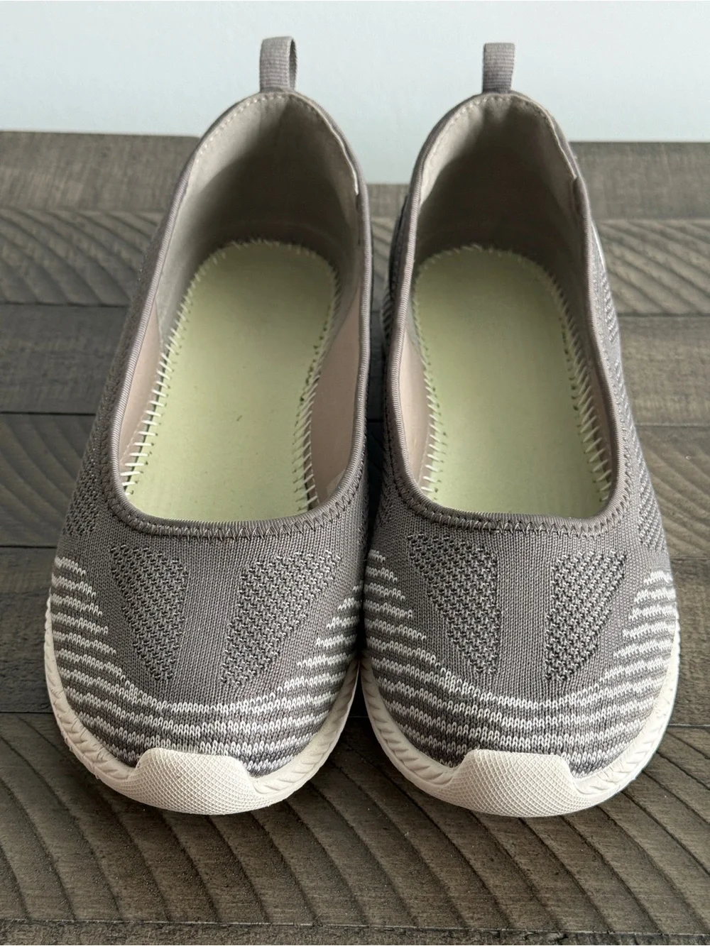 Easy Spirit Geinee Slip-on Shoes Neutral Gray Knit Fabric Size 8.5
